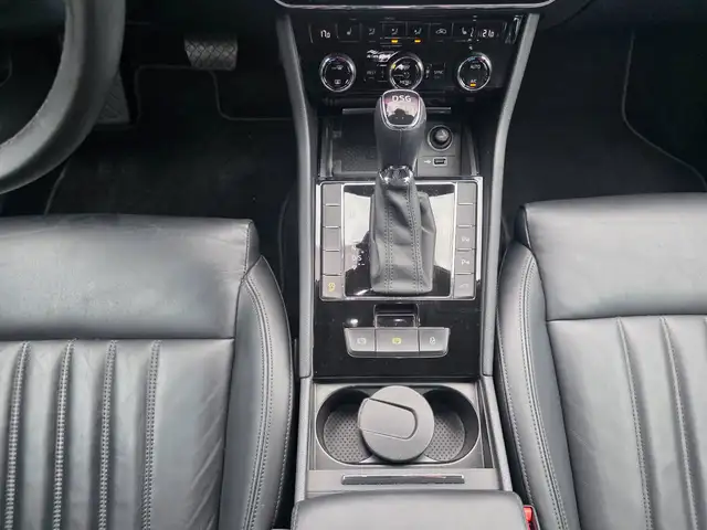 Skoda Superb view 13