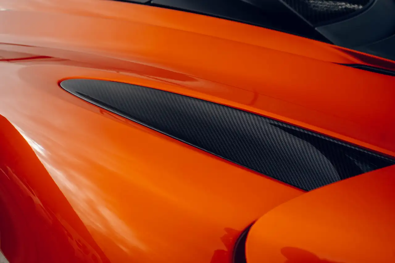 McLaren 720S снимка McLaren 720S