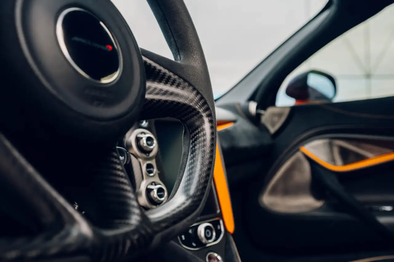 McLaren 720S снимка McLaren 720S