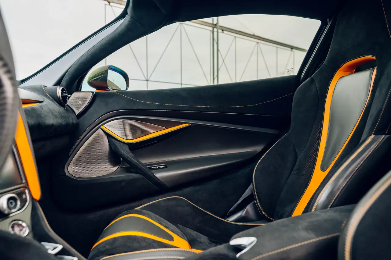 McLaren 720S снимка McLaren 720S
