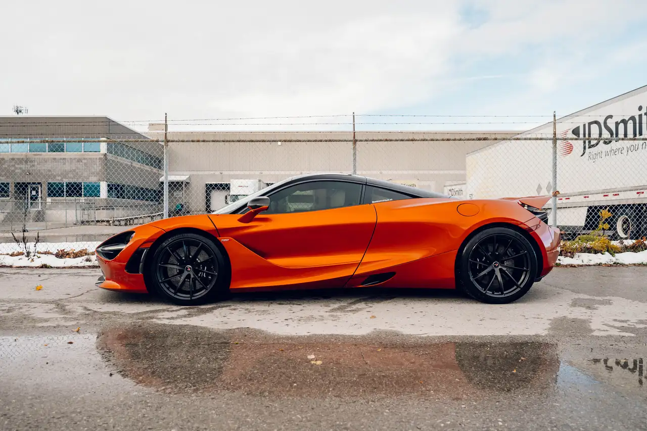 McLaren 720S снимка McLaren 720S