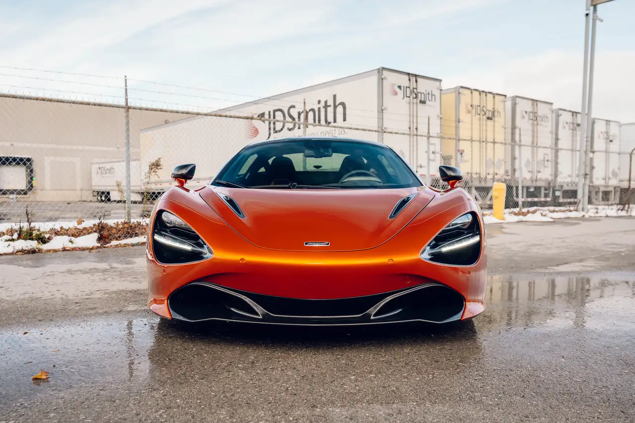 McLaren 720S снимка McLaren 720S