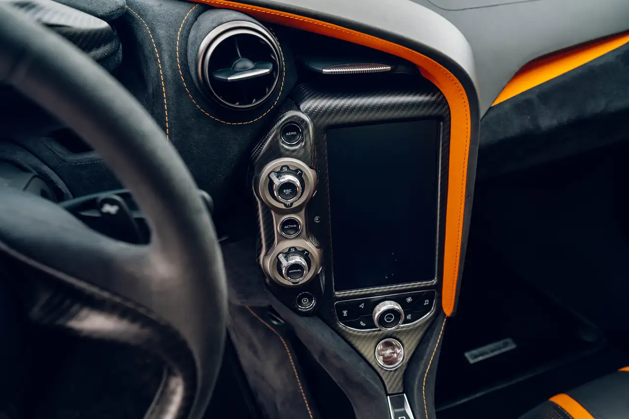 McLaren 720S снимка McLaren 720S