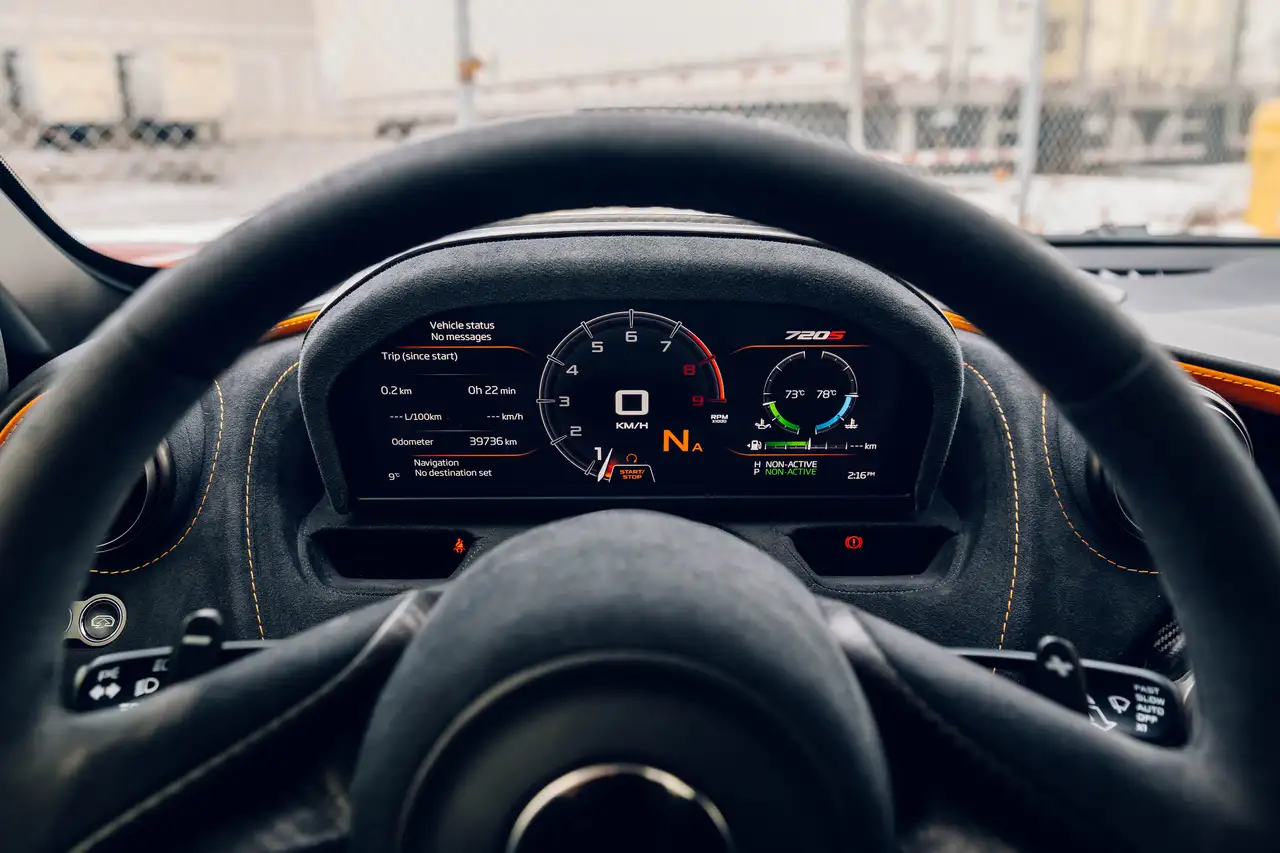 McLaren 720S снимка McLaren 720S