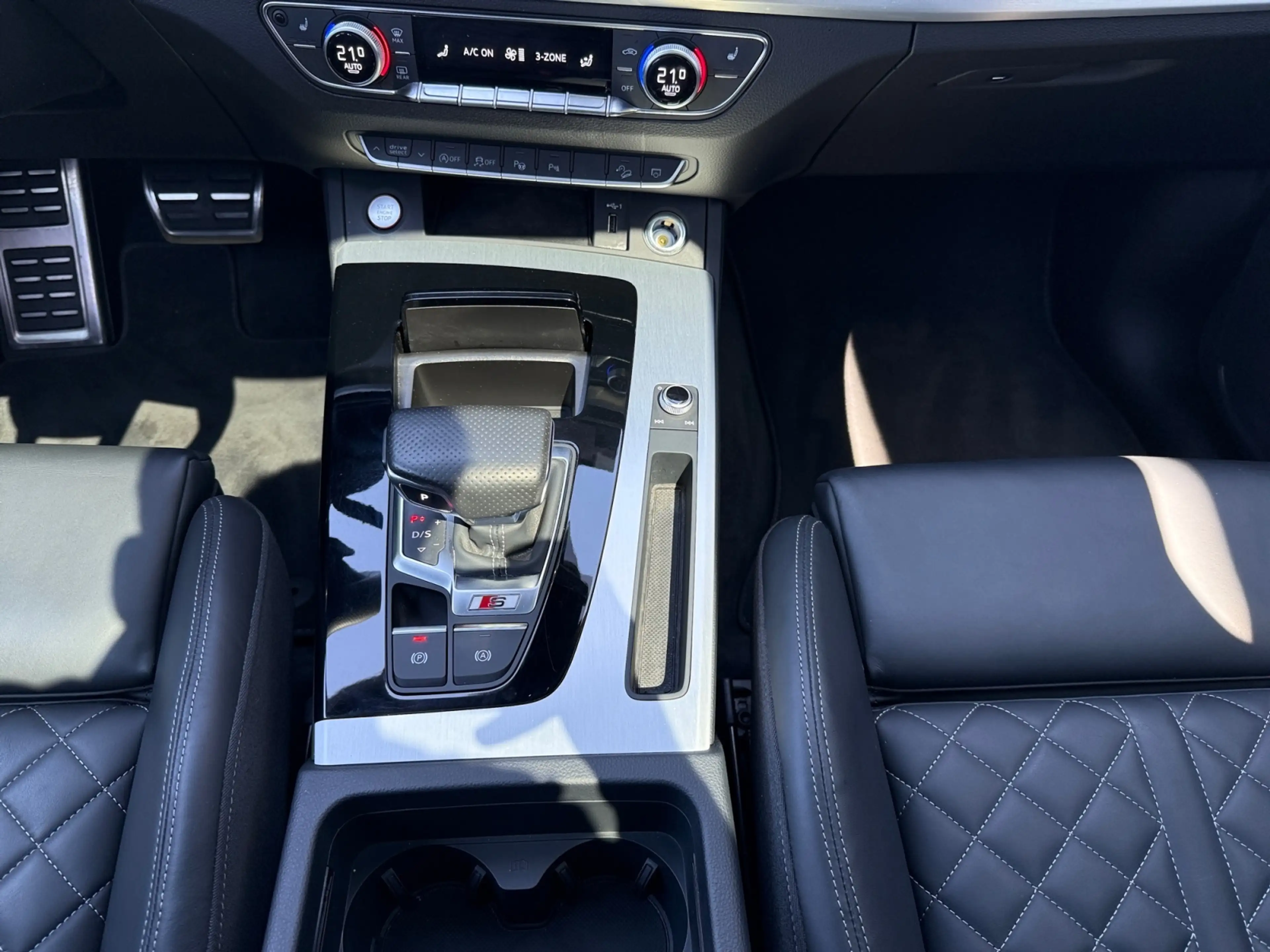 Audi SQ5 3.0 TDI quattro ACC AHK SHZ Navi Pano Matrix-LED — photo 15