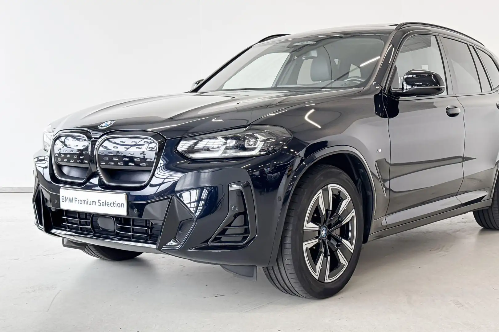 BMW iX3 Executive Blauw - 2
