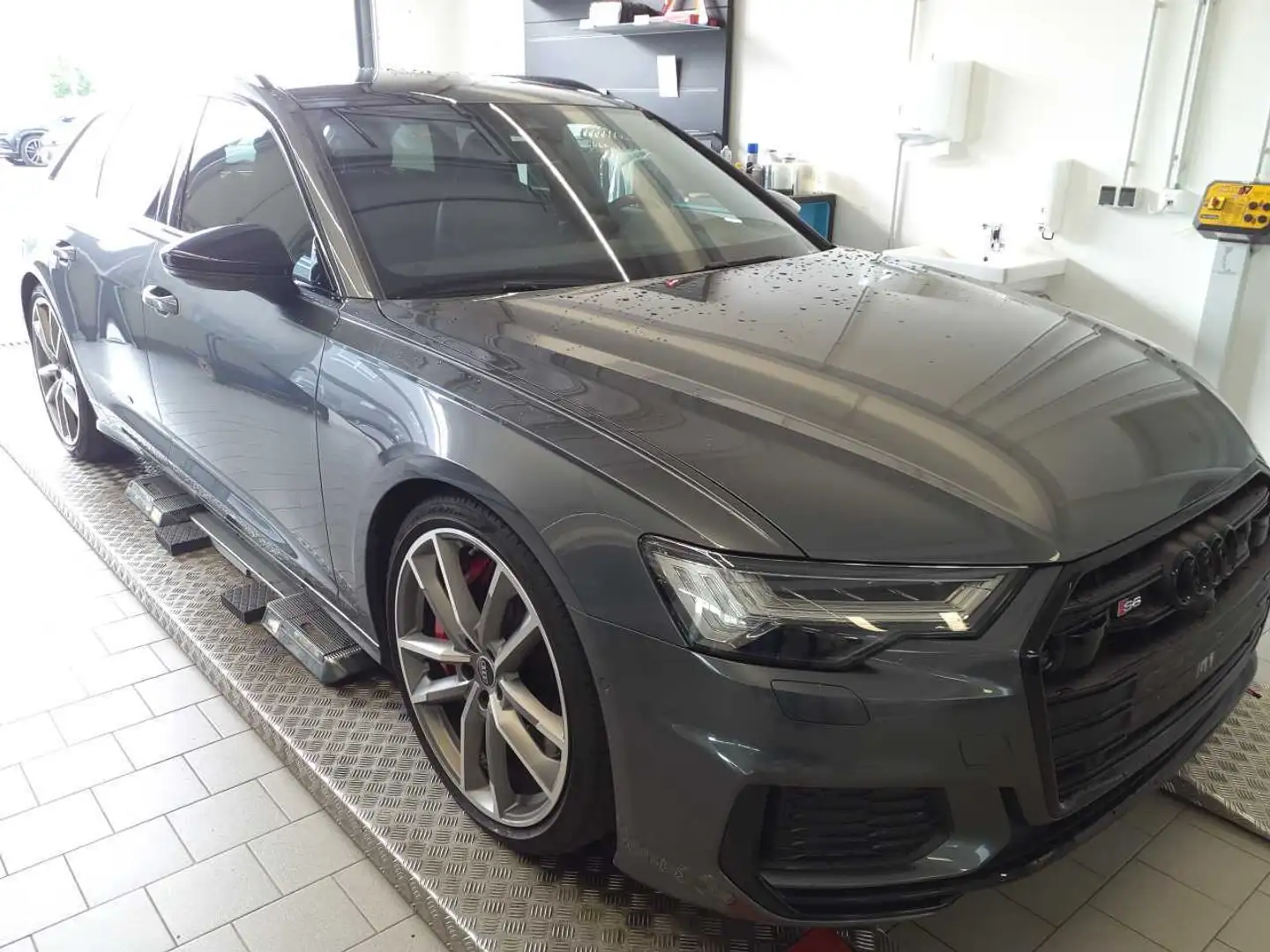 Audi S6 TDI QUATTRO MATRIX*PANO*LUFT*AHK*HEADUP Grau - 2