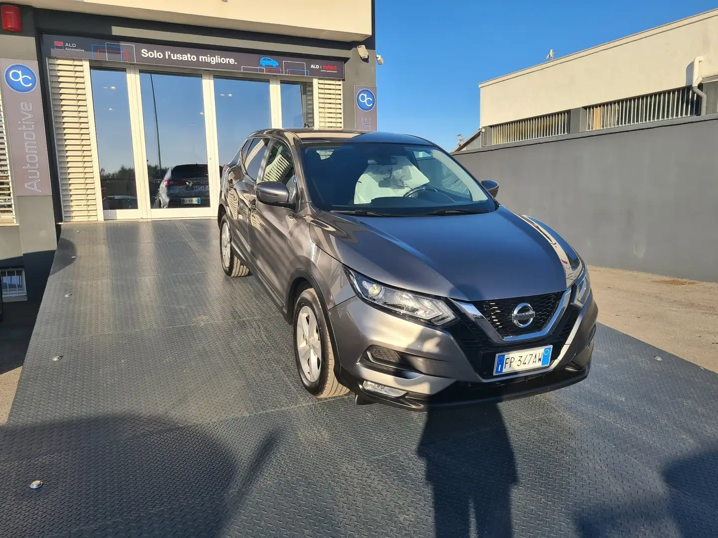 Nissan Qashqai Qashqai 1.6 dci Business 2wd 130cv xtronic Grigio - 2