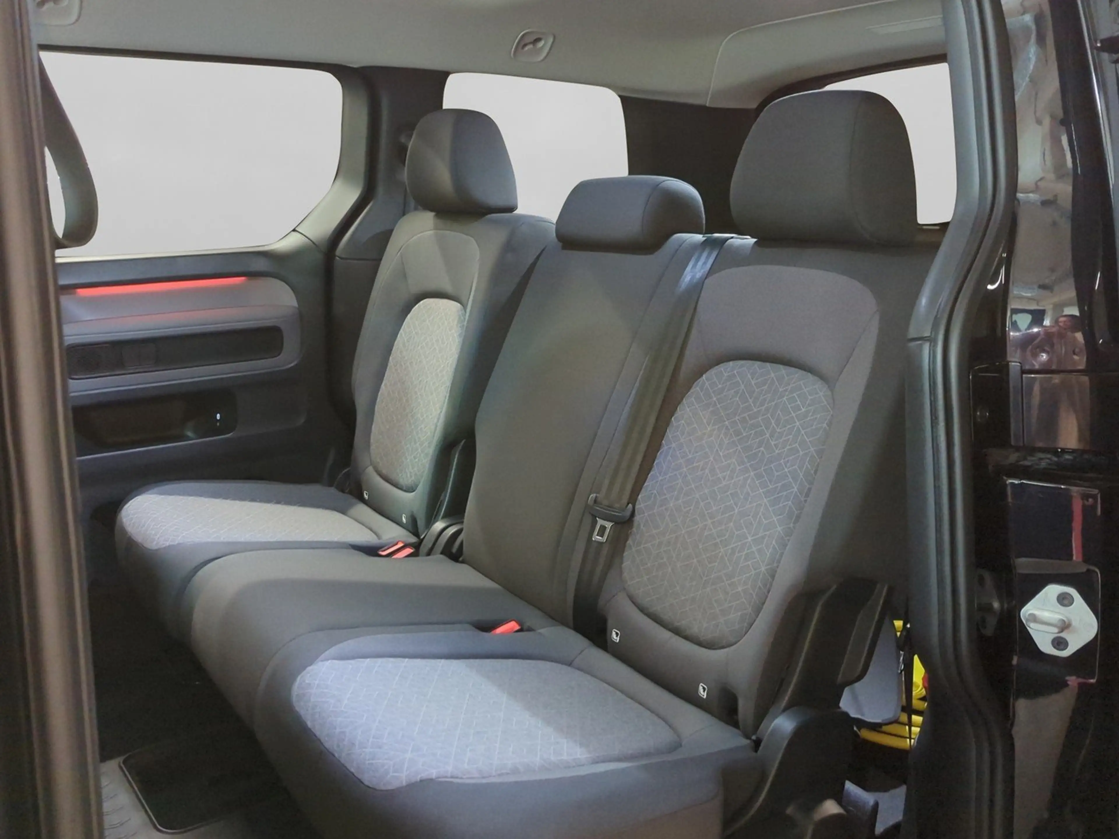 Volkswagen ID. Buzz ID.Buzz Pro 150 kW MATRIX NAVI KLIMA ACC — photo 11