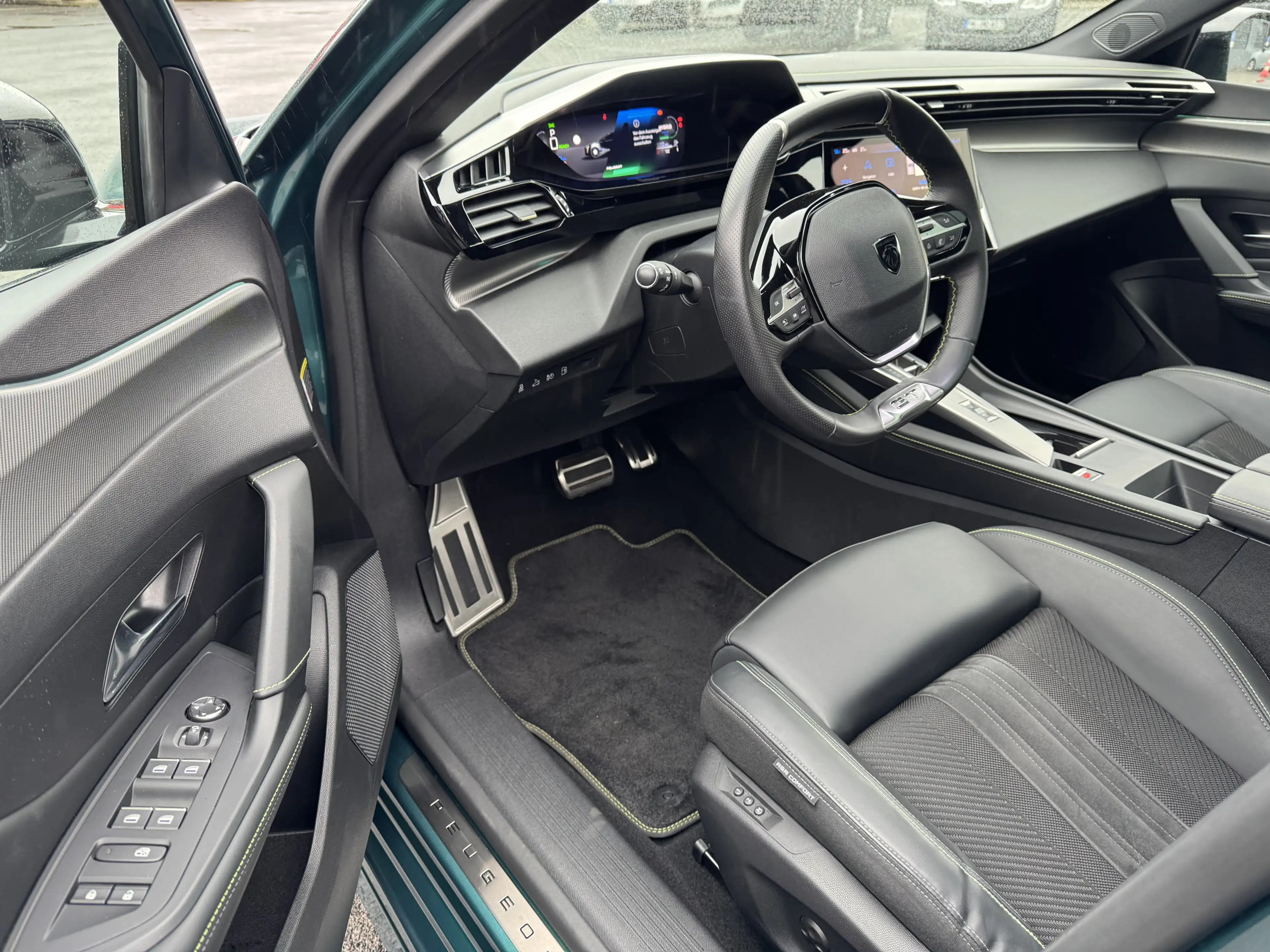 Peugeot 308 GT Pack Plug-in Hybrid 180PS | Schiebedach | Anhängerkupplung abnehmbar | Navigation — photo 14
