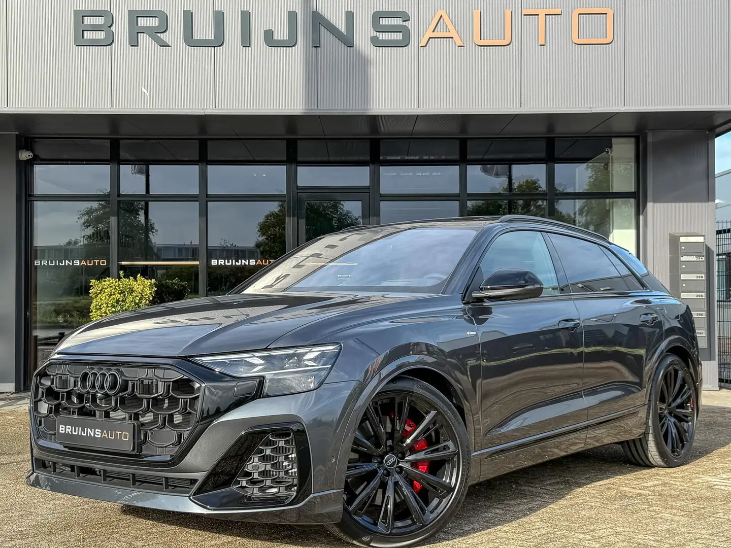 Audi Q8 60 TFSI e Quattro Audi Exclusive Cognac |B&O3D|HUD Gris - 1