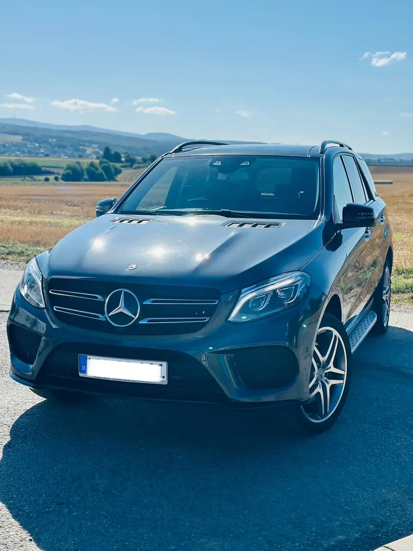Mercedes-Benz GLE 500 GLE 500 4Matic (166.073) Szürke - 1