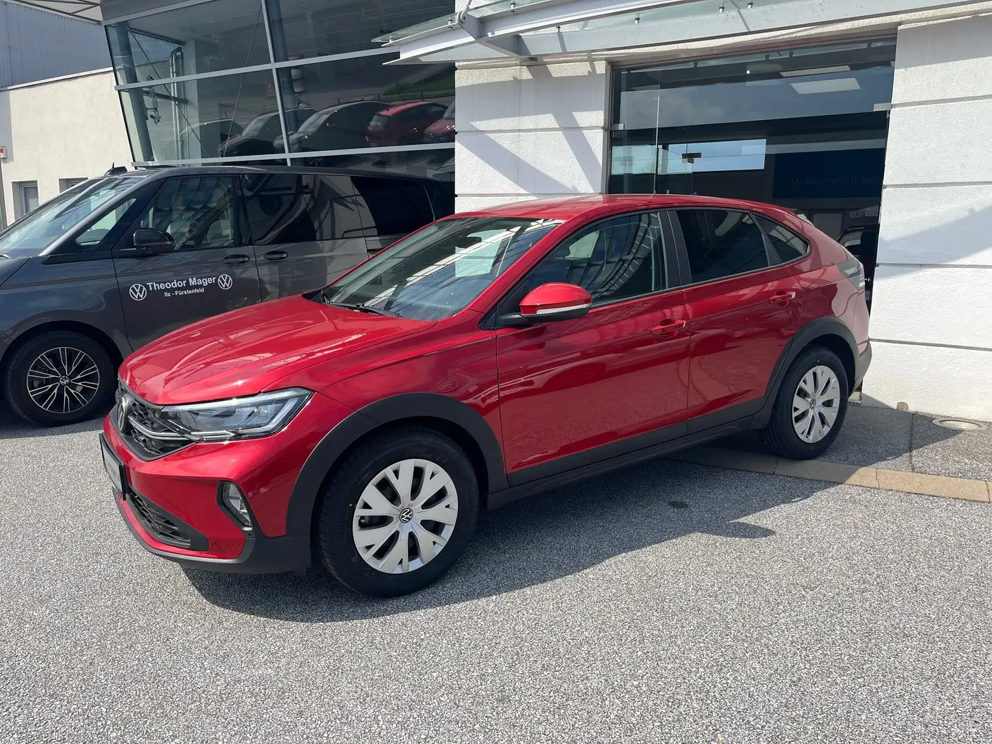Volkswagen Taigo 4Me TSI Rot - 2