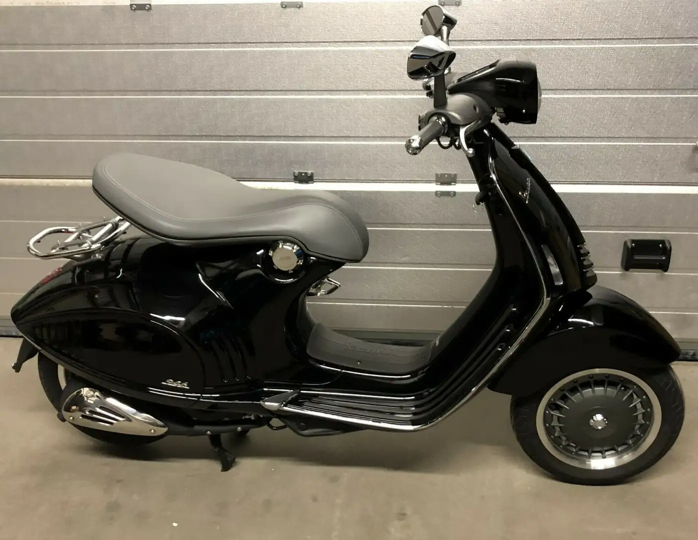 Vespa 946 Riccardo Italiano Nero - 1