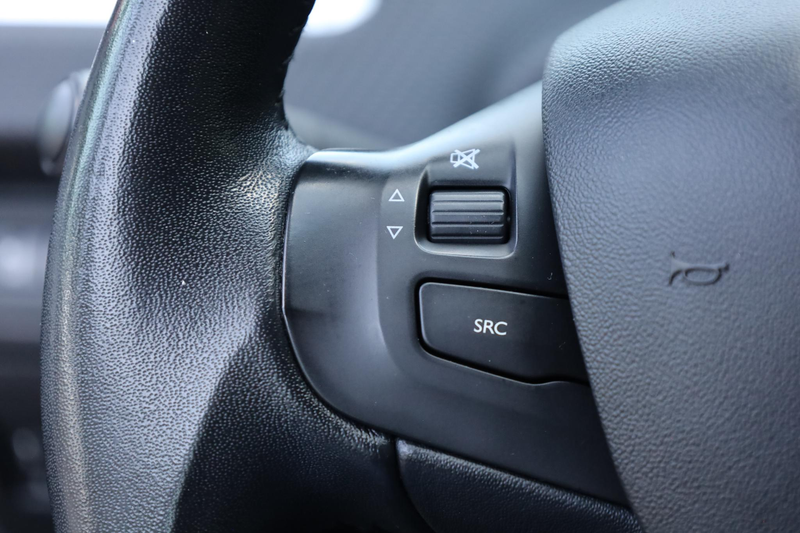 Peugeot 2008 1.2 PureTech Allure Pack Premium Plus NAVI CRUISE — photo 12