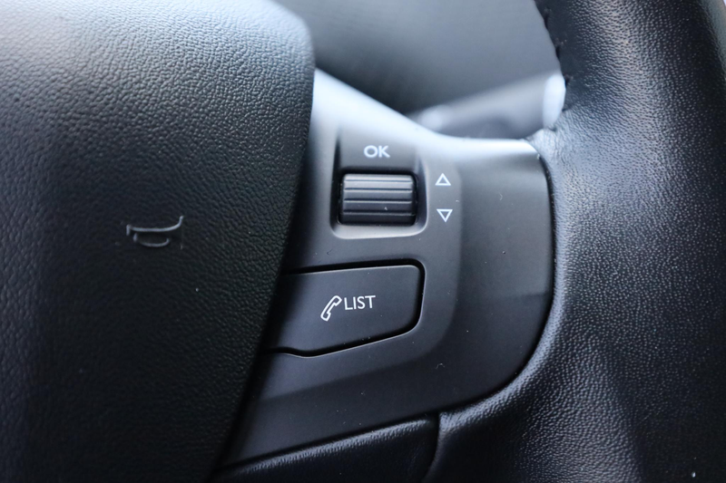 Peugeot 2008 1.2 PureTech Allure Pack Premium Plus NAVI CRUISE — photo 14
