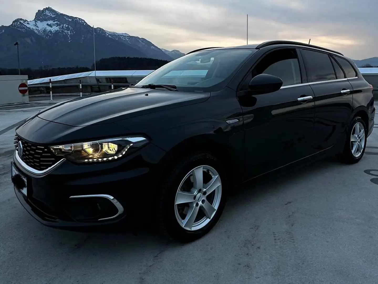 Fiat Tipo Tipo 1,6 MultiJet II 120 Eco-Business DDCT Schwarz - 1