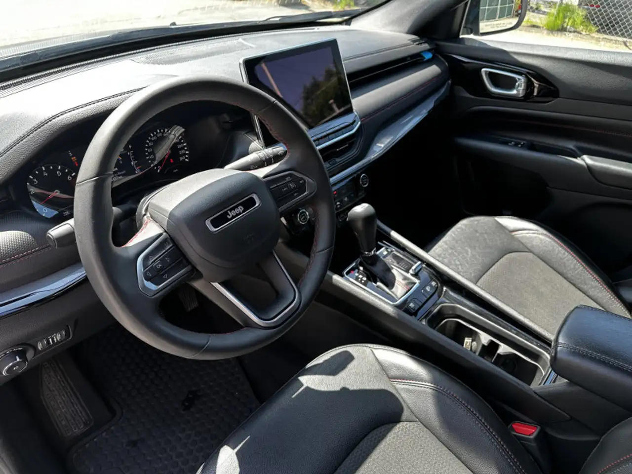 Jeep Compass снимка Jeep Compass