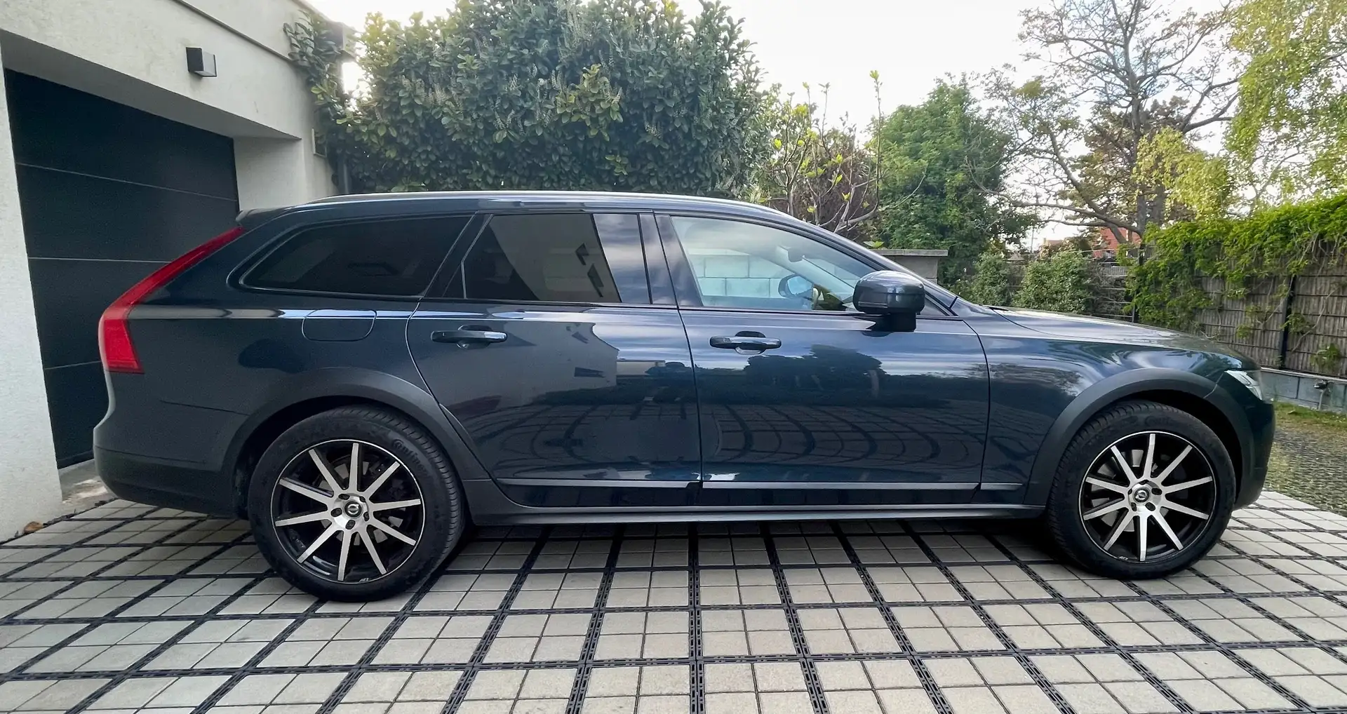 Volvo V90 Cross Country V90 Cross Country D4 AWD Geartronic Cross Country Blau - 1