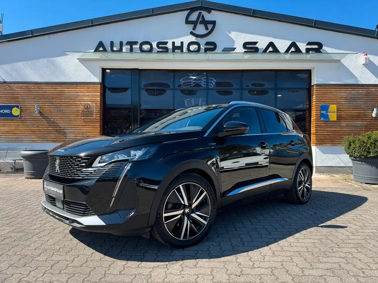 Peugeot 3008 Hybrid 225 GT/FOCAL/PANO/AUTOMATIK/SHZ/NAVI Schwarz - 1