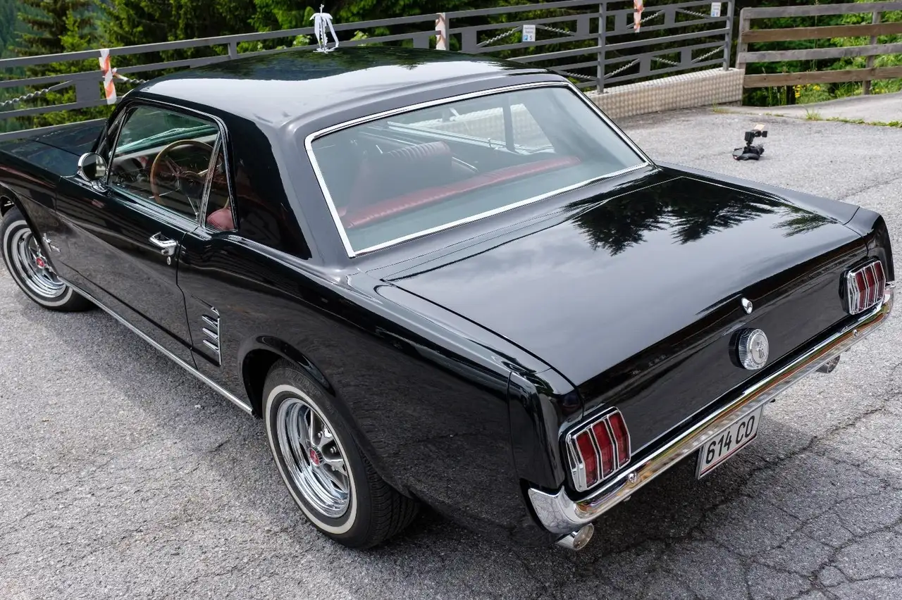 Ford Mustang 289, V8, foto 4