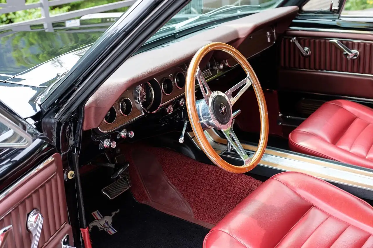 Ford Mustang 289, V8, foto 6