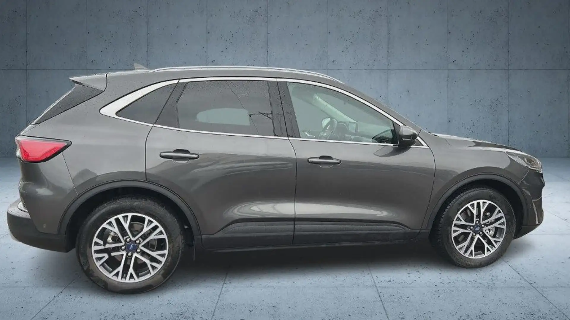 Ford Kuga 2.5 Plug In Hybrid 225 CV CVT 2WD Titanium Grigio - 2