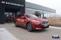 BMW iX2 EDRIVE20 / TREKHAAK / 18" / CAMERA / 1STE EIGENAAR Rojo - thumbnail 1