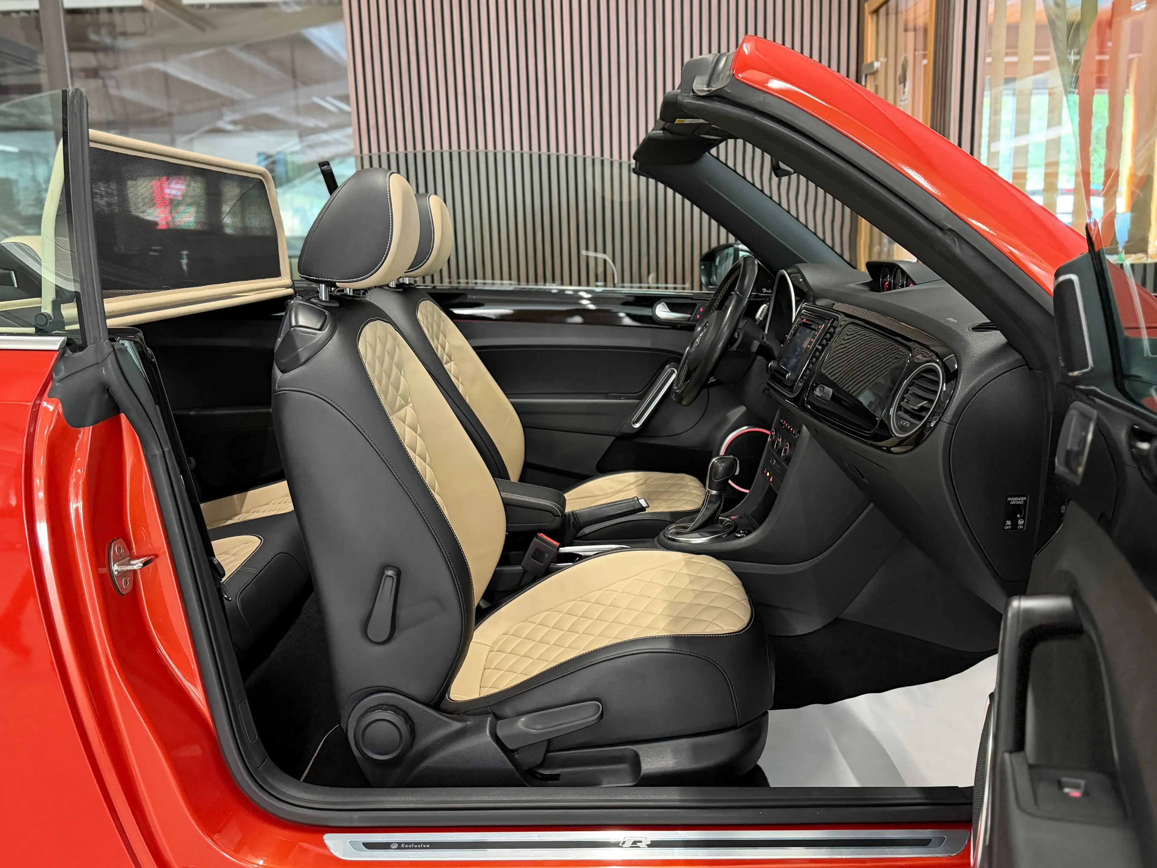 Volkswagen Beetle Exclusive R-Line*DSG*Bi-Xenon*Fender*Totwinkel*Kamera — photo 13