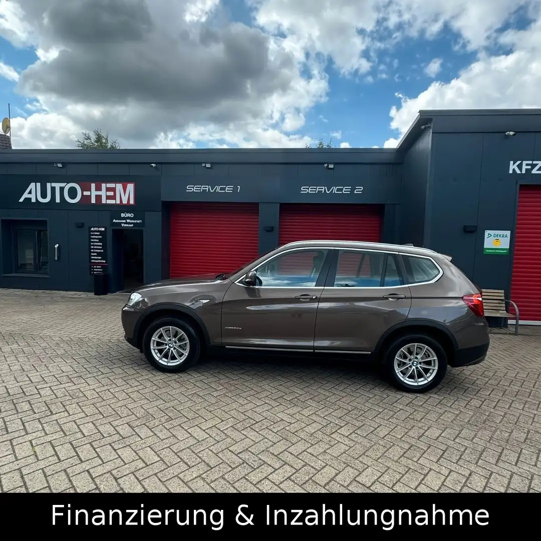 BMW X3 xDrive 20 d X Line Xenon AHK Navi Leder SHZ - 2