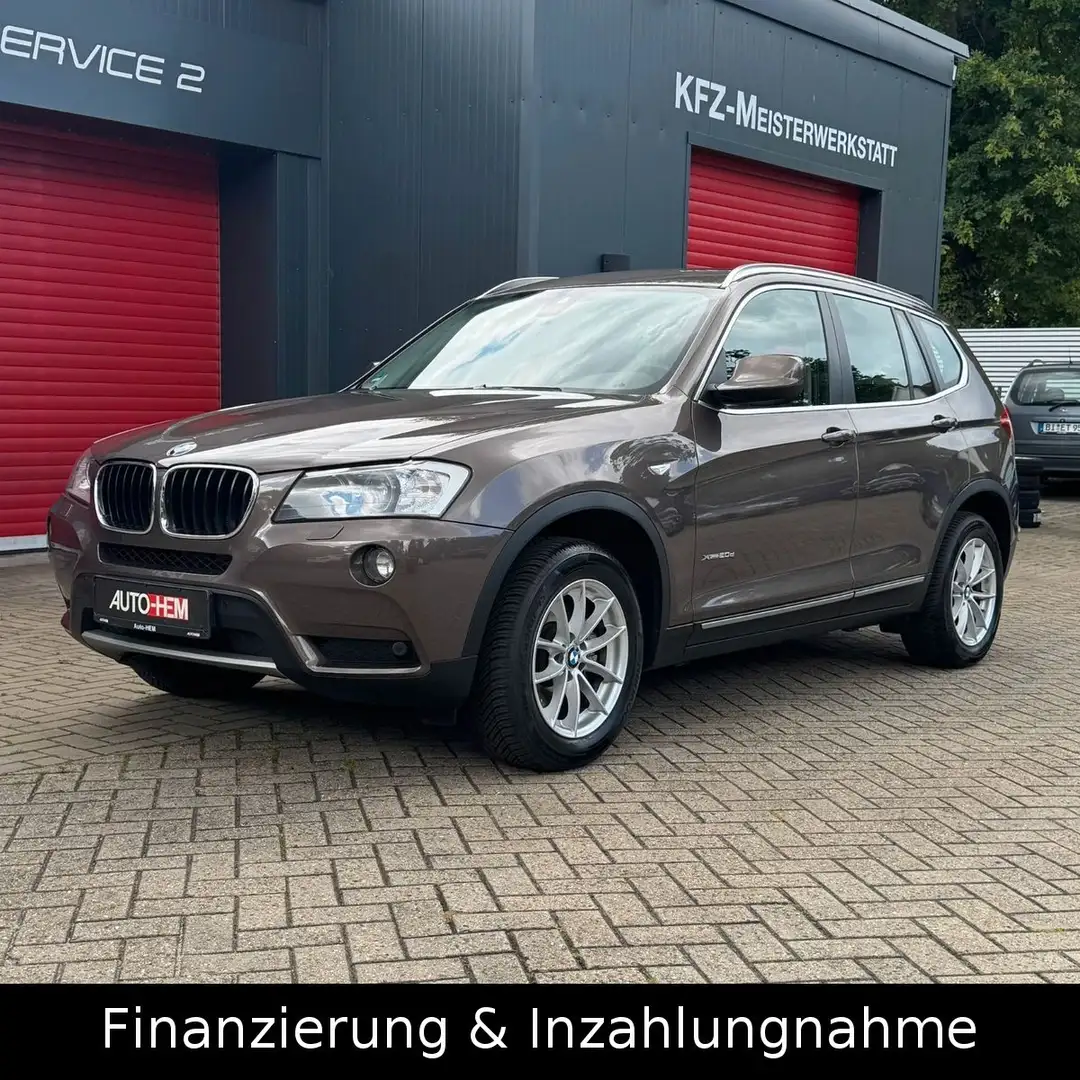 BMW X3 xDrive 20 d X Line Xenon AHK Navi Leder SHZ - 1