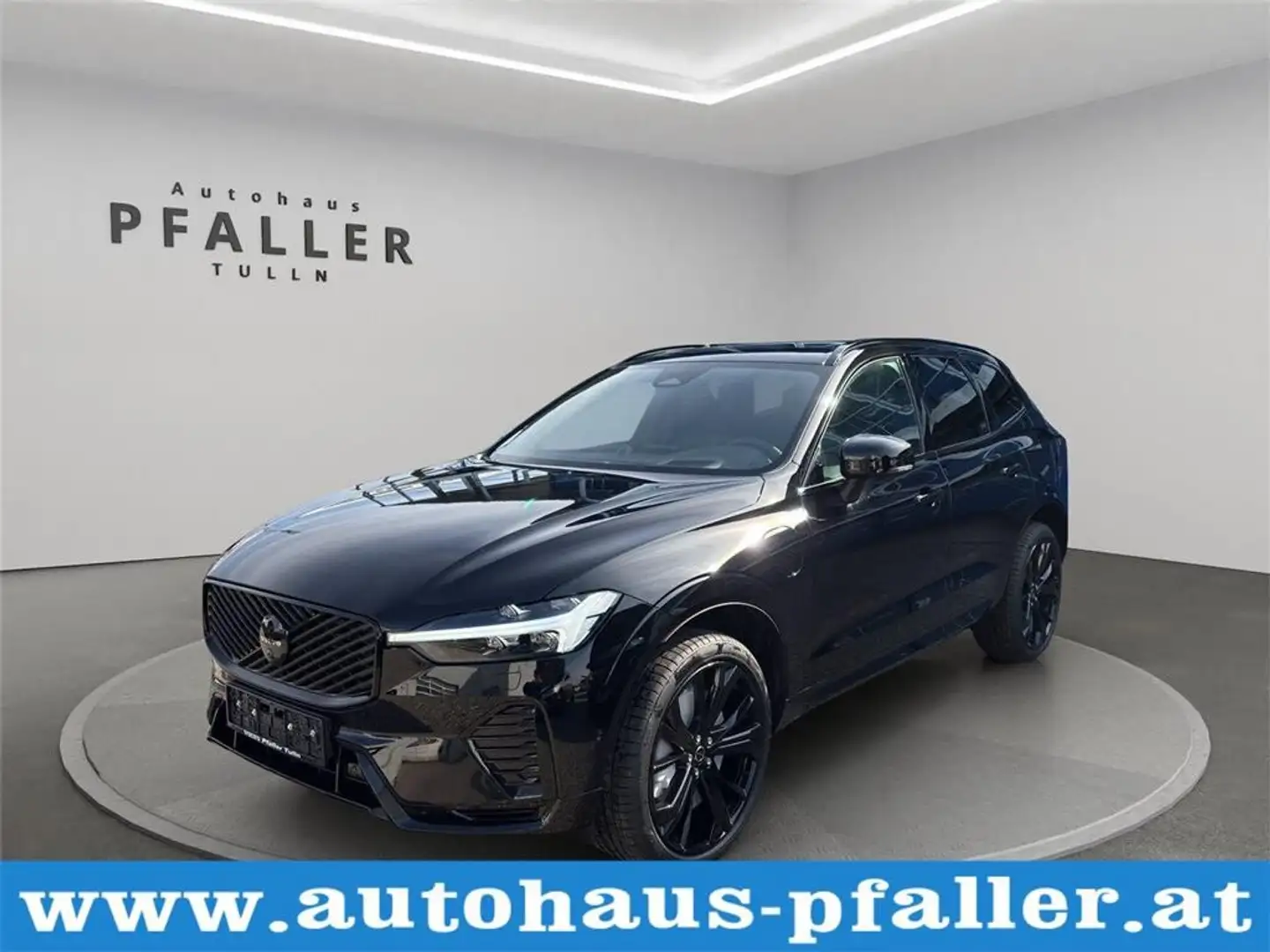 Volvo XC60 T6 AWD PHEV Plus Black Edition Aut. Schwarz - 1