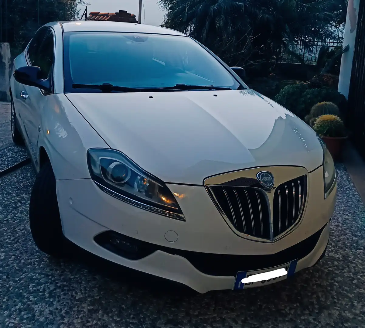Lancia Delta Delta 1.6 mjt Oro 120cv dpf Bianco - 1