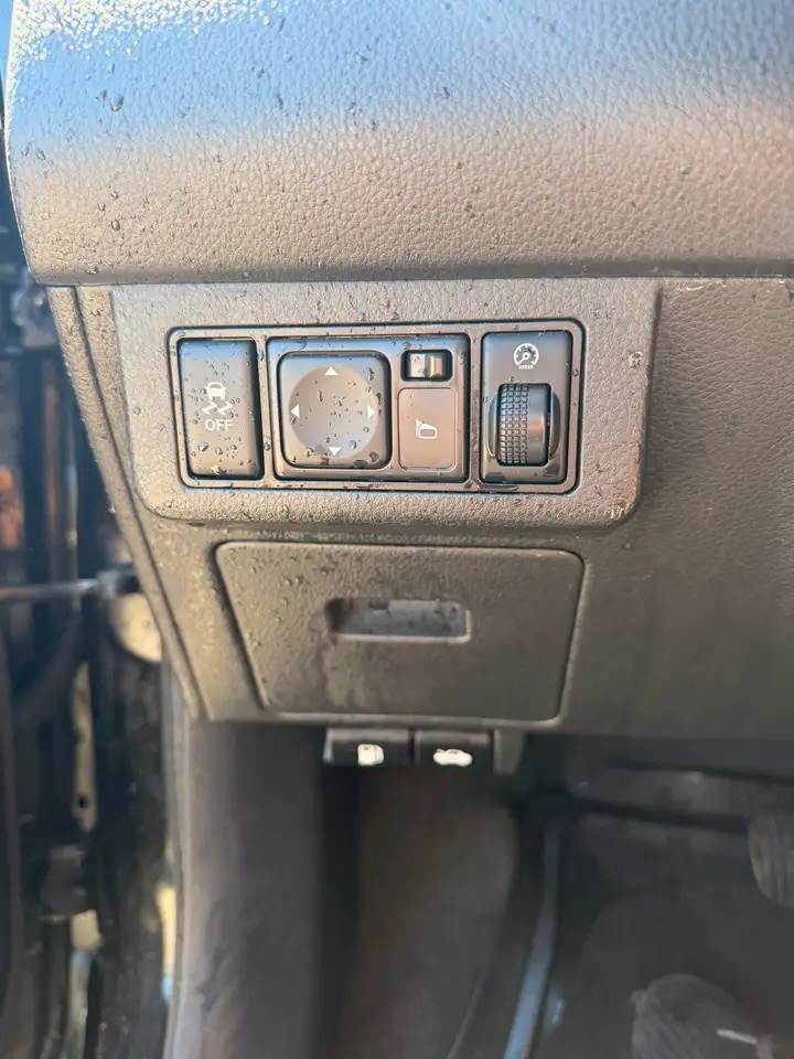 Nissan Versa снимка Nissan Versa