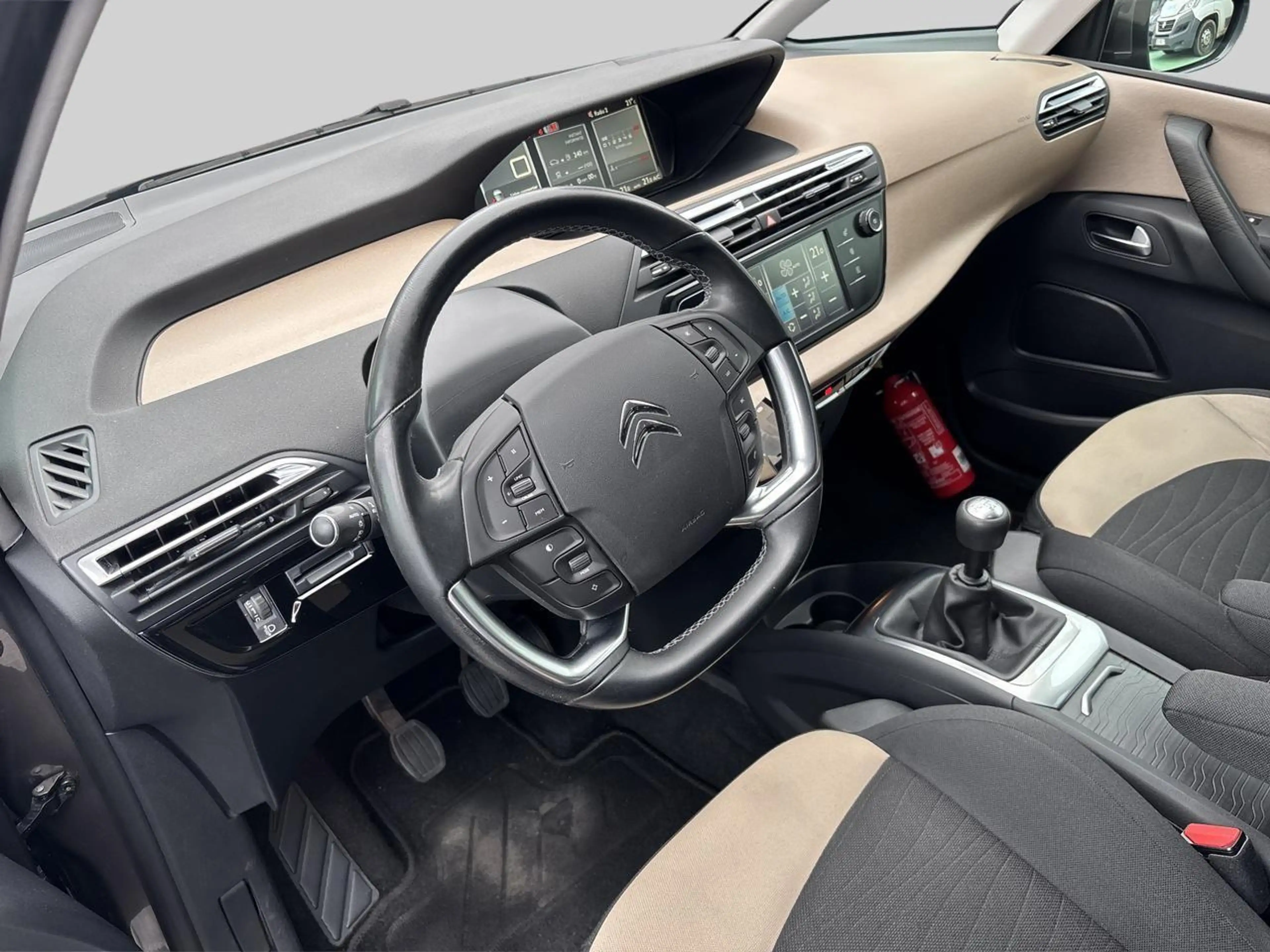 Citroen C4 Picasso 1.2 PureTech 130 S&S MAN6 Intensive EU6 — photo 9