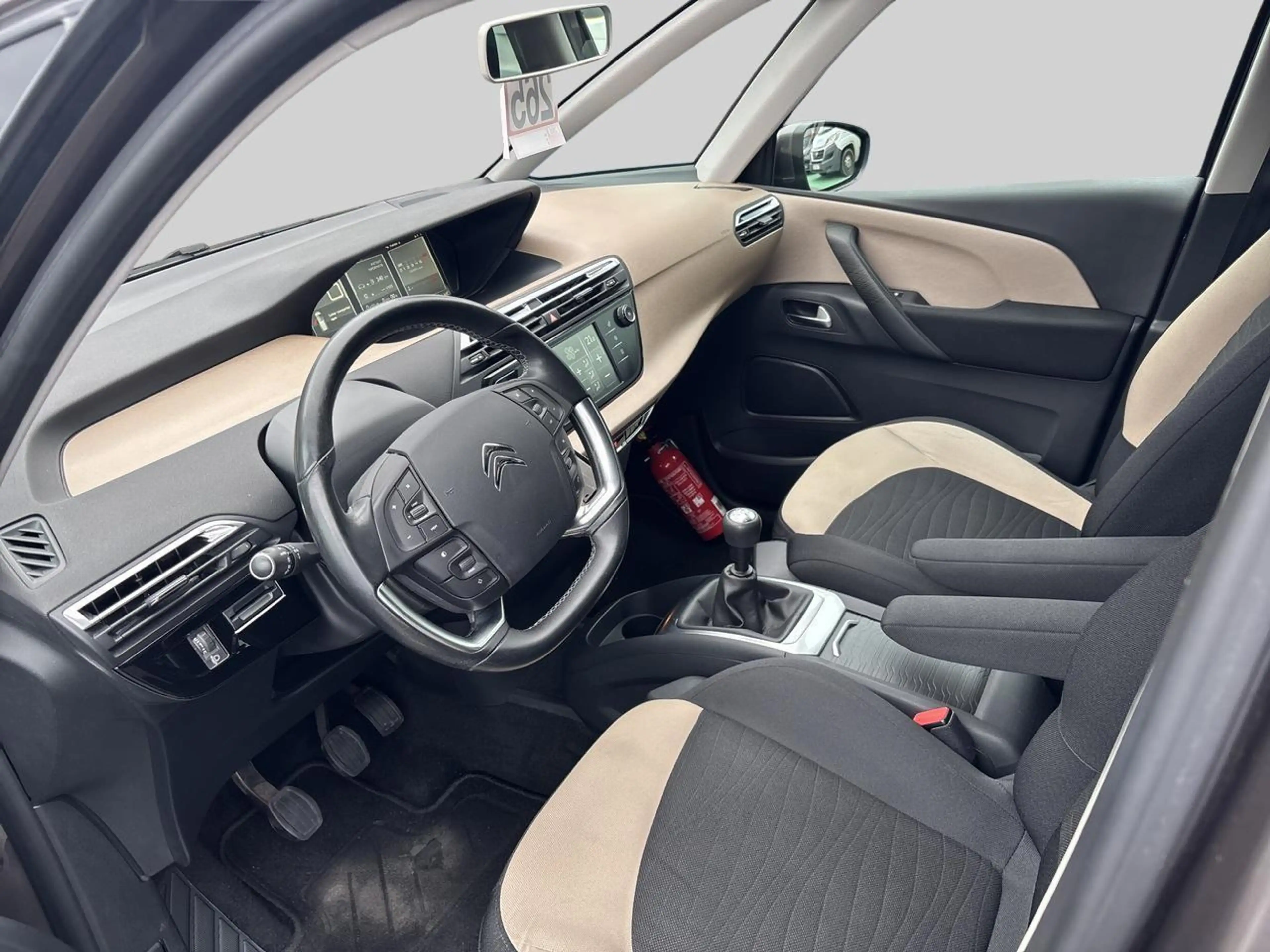 Citroen C4 Picasso 1.2 PureTech 130 S&S MAN6 Intensive EU6 — photo 8
