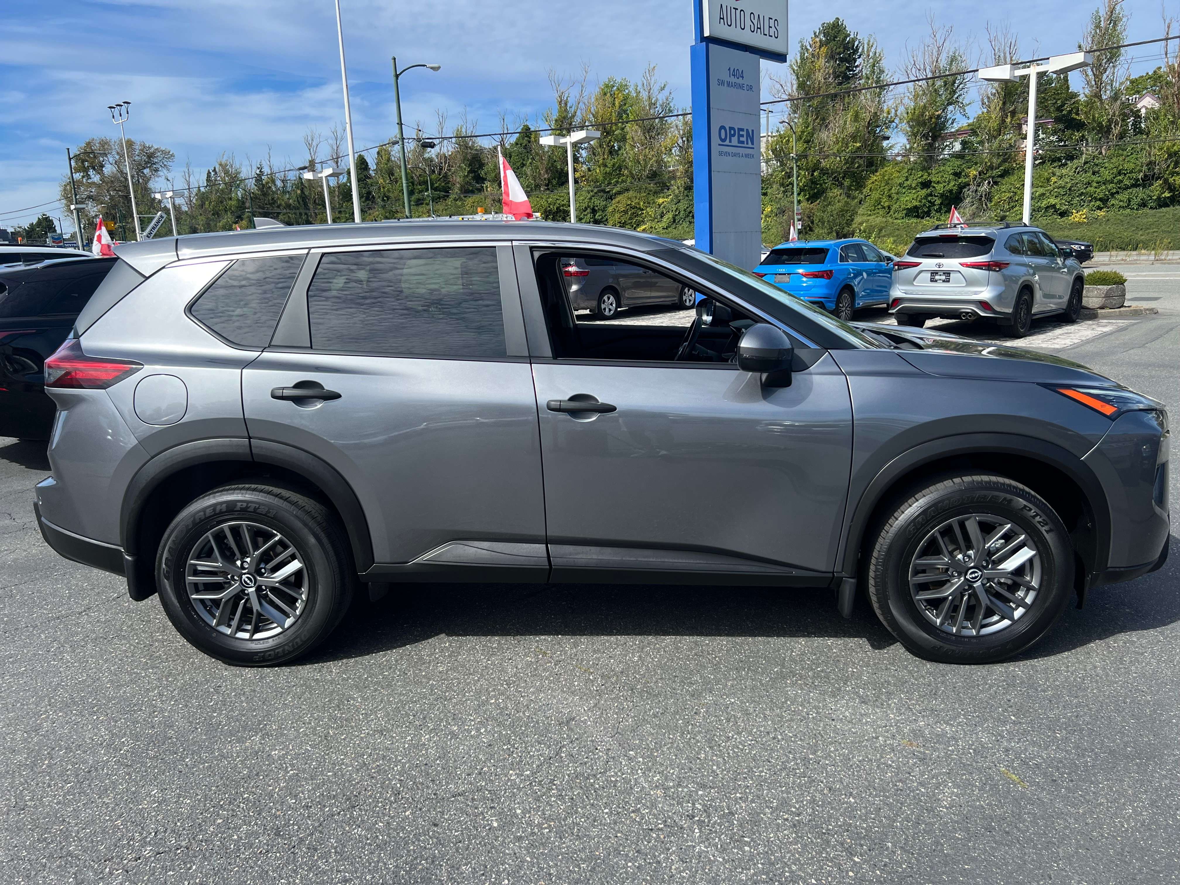 2024 Nissan Rogue One Owner, Fuel Efficient, All Wheel Drive, Low K — снимка 1