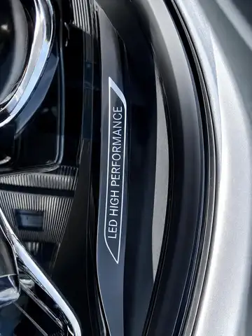 Mercedes-Benz C-Class view 17