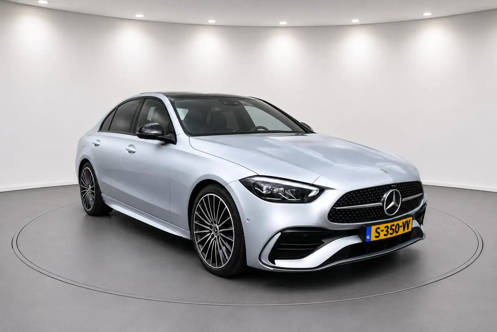 Mercedes-Benz C 200 AMG Luxury Line Pano dak Night Pakket 19 inch Came Grijs - 2