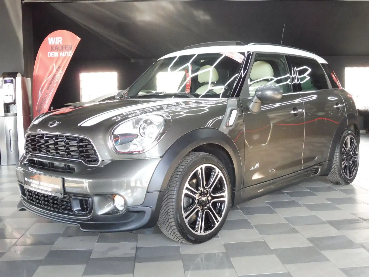 MINI Cooper SD Countryman ALL4/JCW/Pano/Nav/Xenon Grau - 2