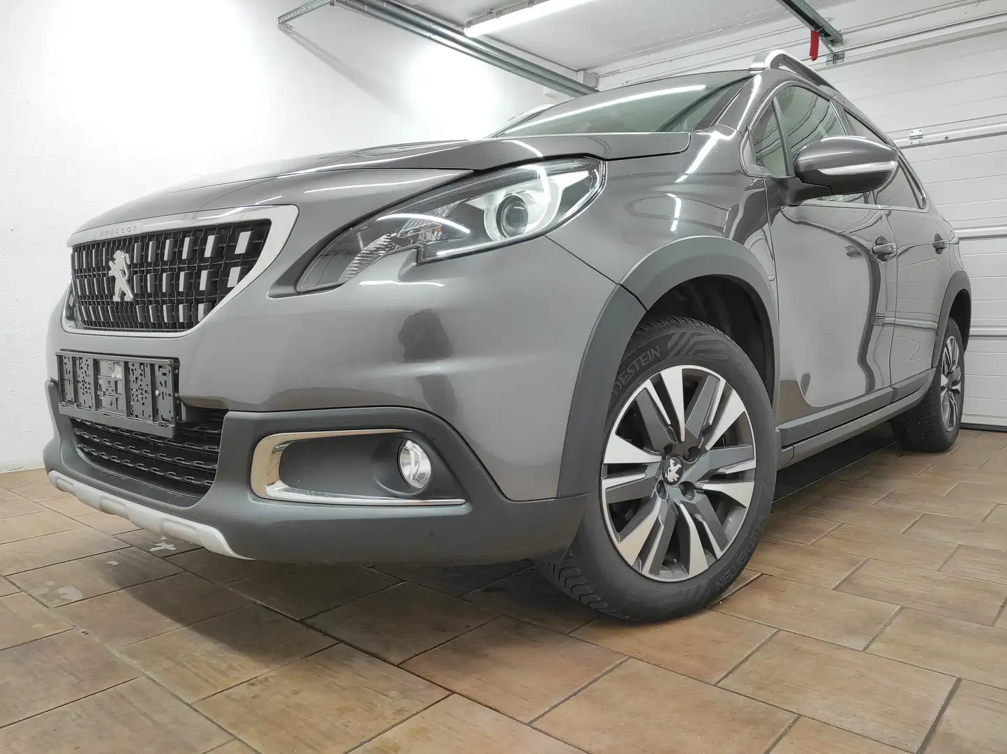 Peugeot 2008 BlueHDi ALLURE 1.5 HDI PANORAMA LEDER KAMERA EURO6 Grau - 2