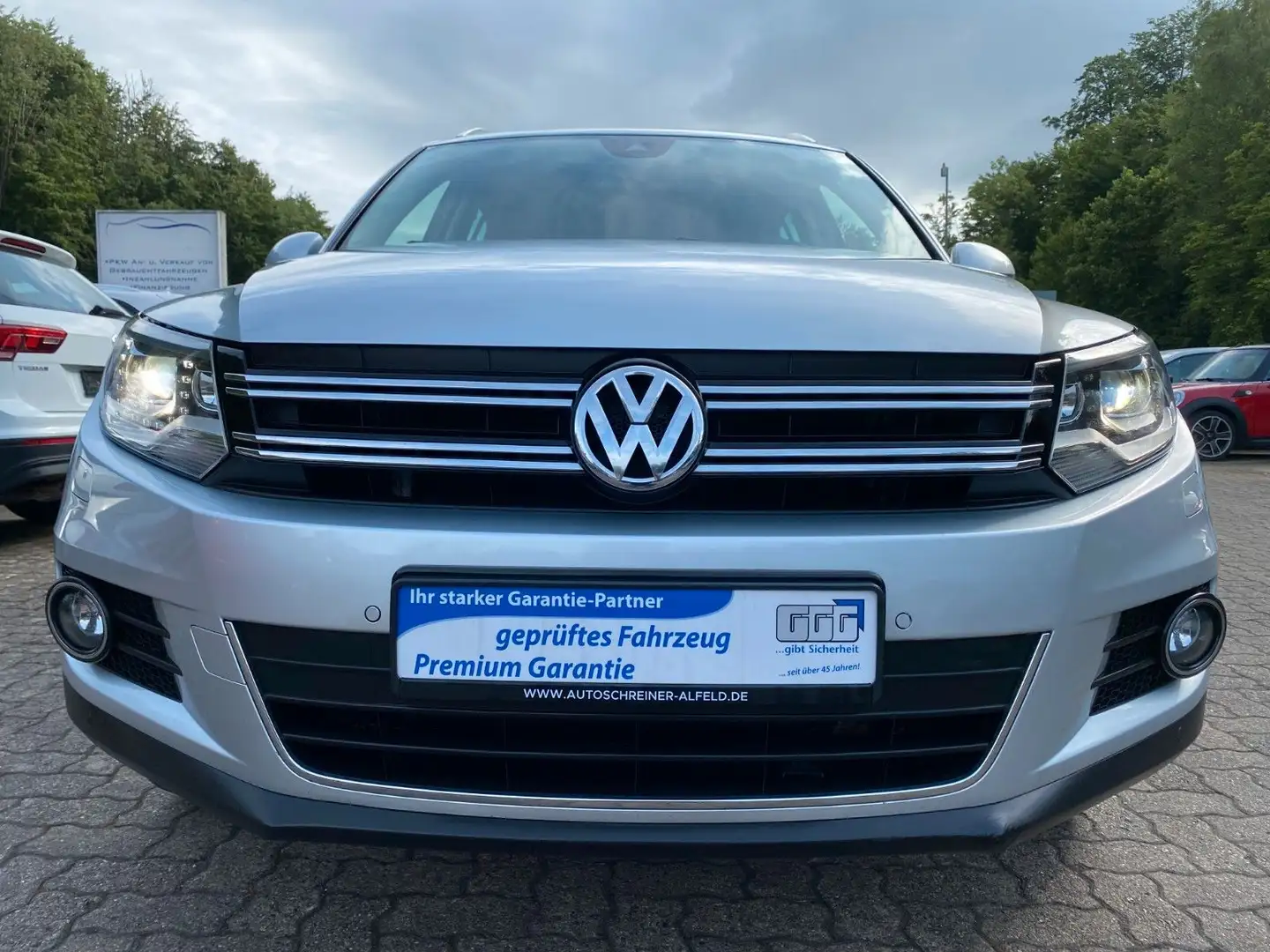 Volkswagen Tiguan Sport&Style 4Motion AHK KAMERA StHz TEMPO Zilver - 2