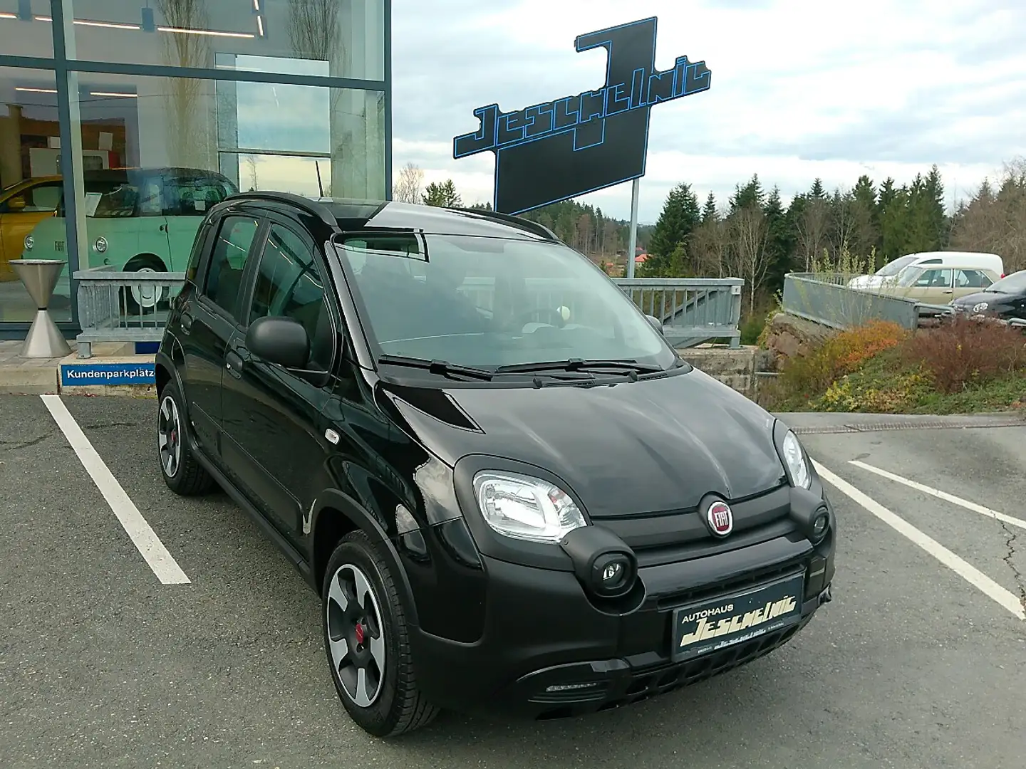 Fiat Panda 4x2 FireFly Hybrid 70 City Cross Schwarz - 1