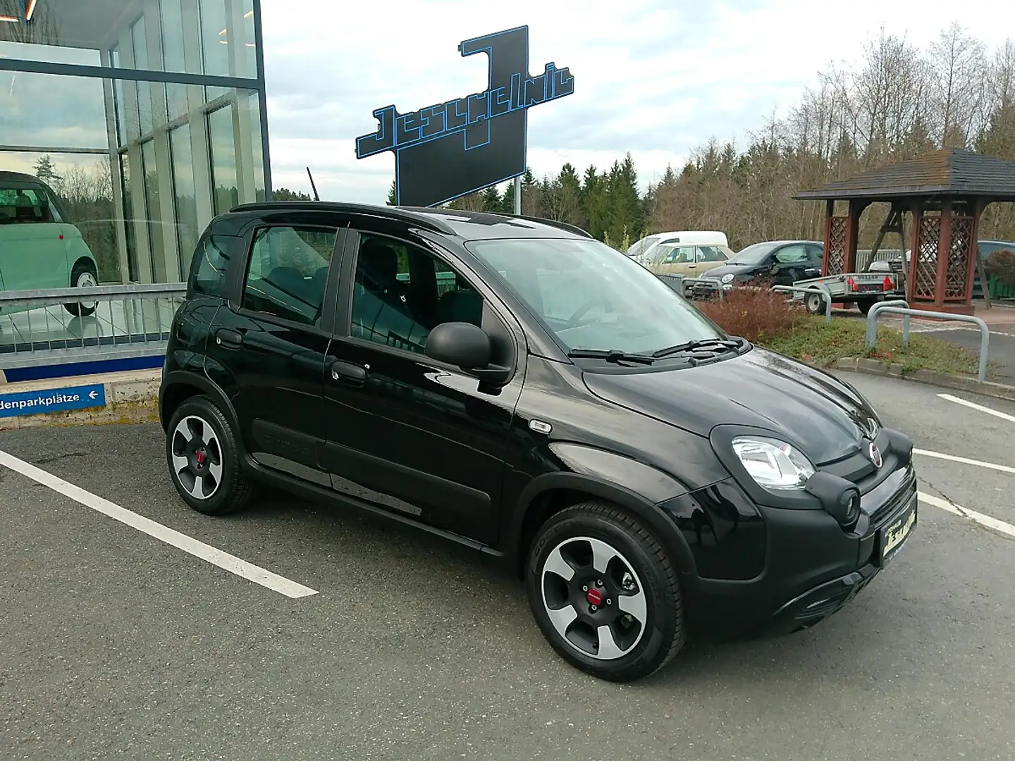 Fiat Panda 4x2 FireFly Hybrid 70 City Cross Schwarz - 2