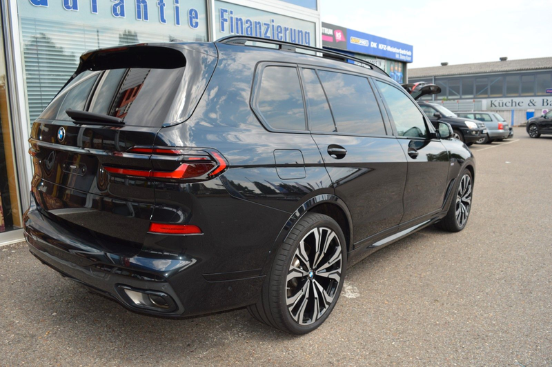 BMW X7 xDrive 40 d M Sport — photo 2
