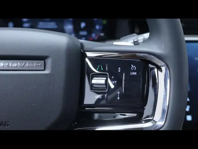 Land Rover Range Rover Evoque view 18
