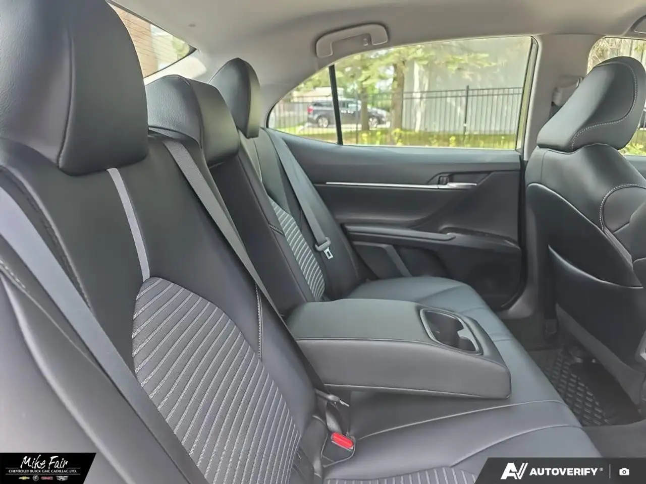 Toyota Camry снимка Toyota Camry