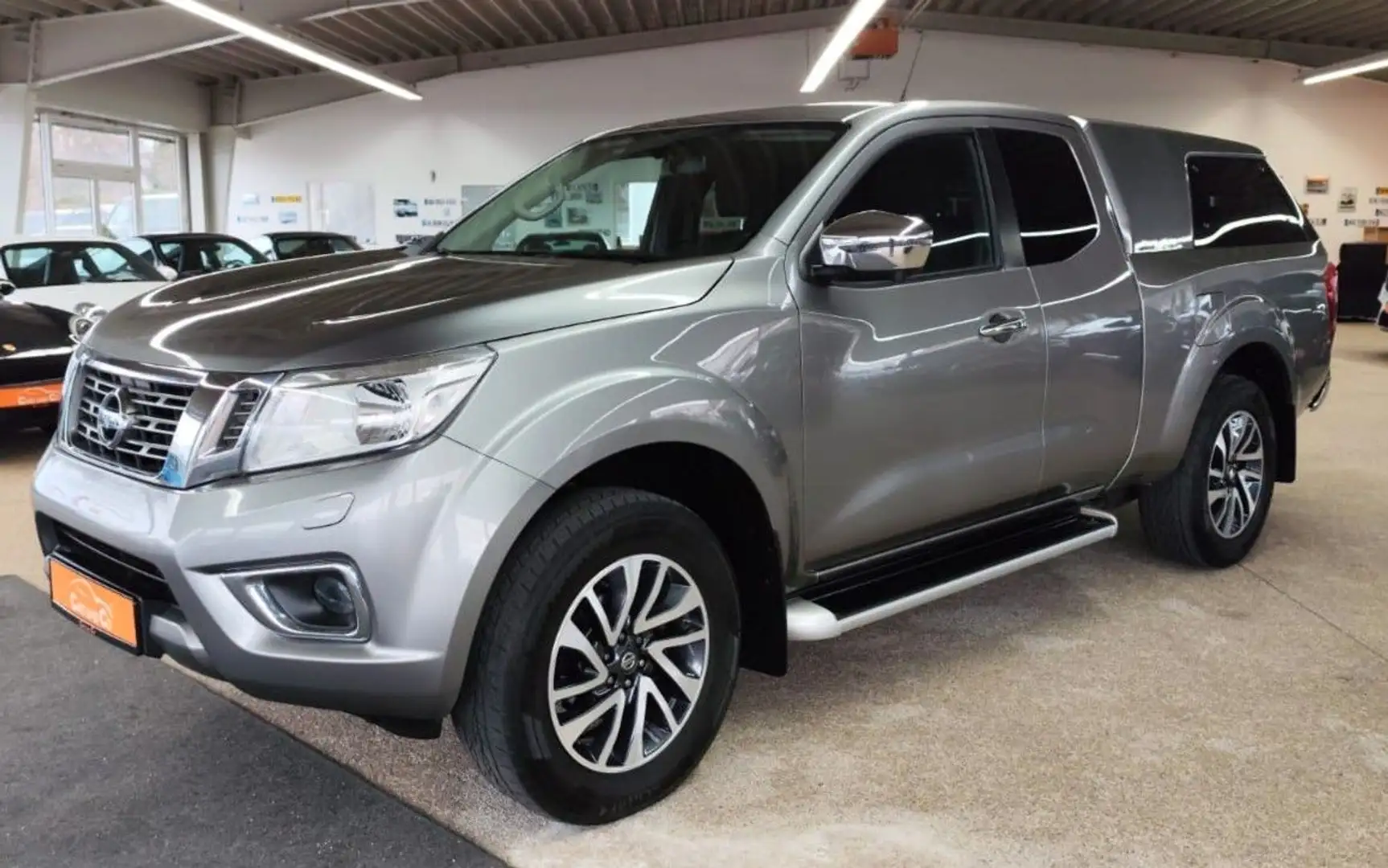 Nissan Navara King Cab 4x4 HardTop STHZ*SHZ*NAV*AHK*19% Gris - 1