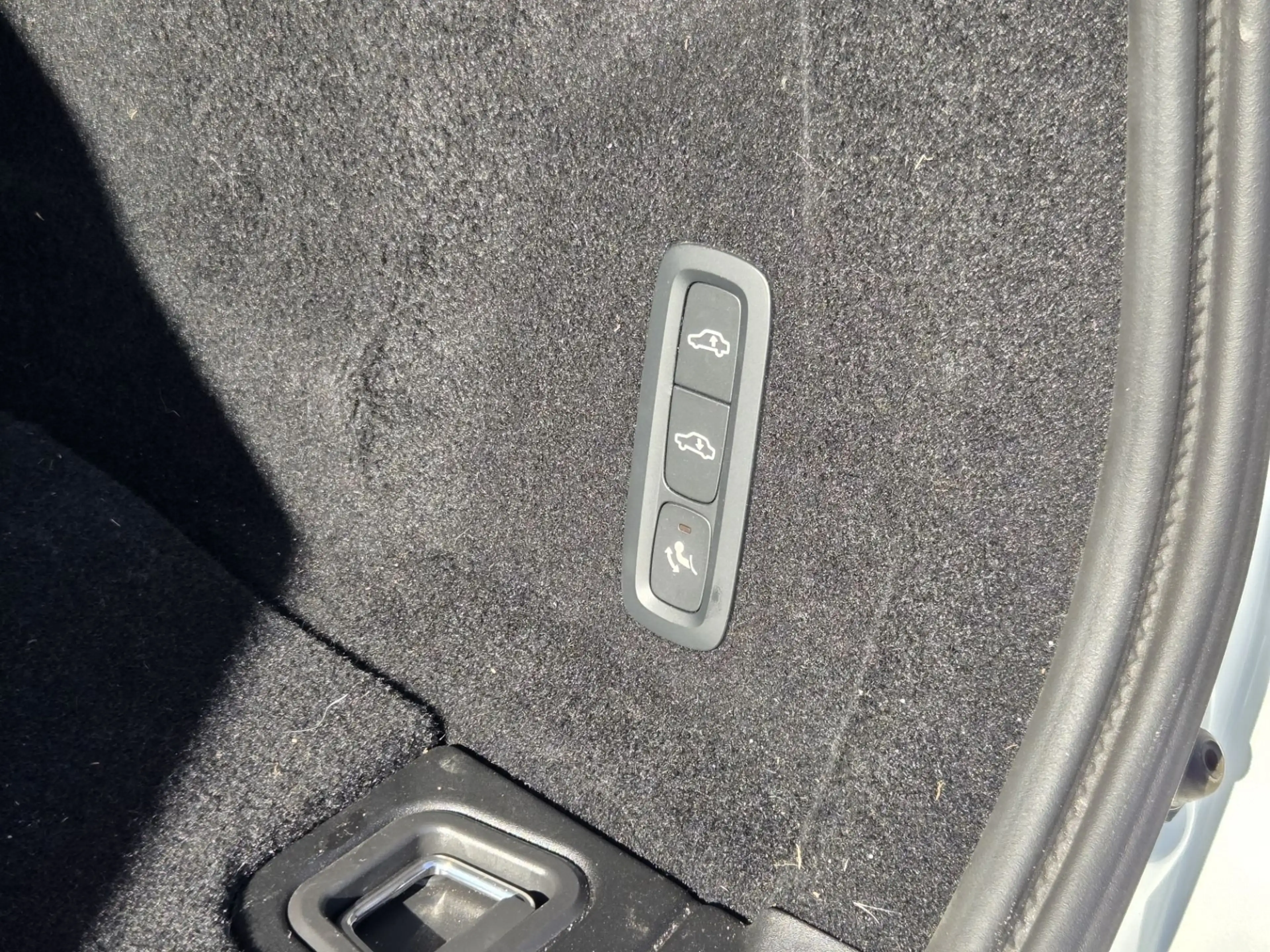 Volvo XC60 2.0 T6 Plug-in hybrid AWD Ultra Black Edition | Lu — photo 17