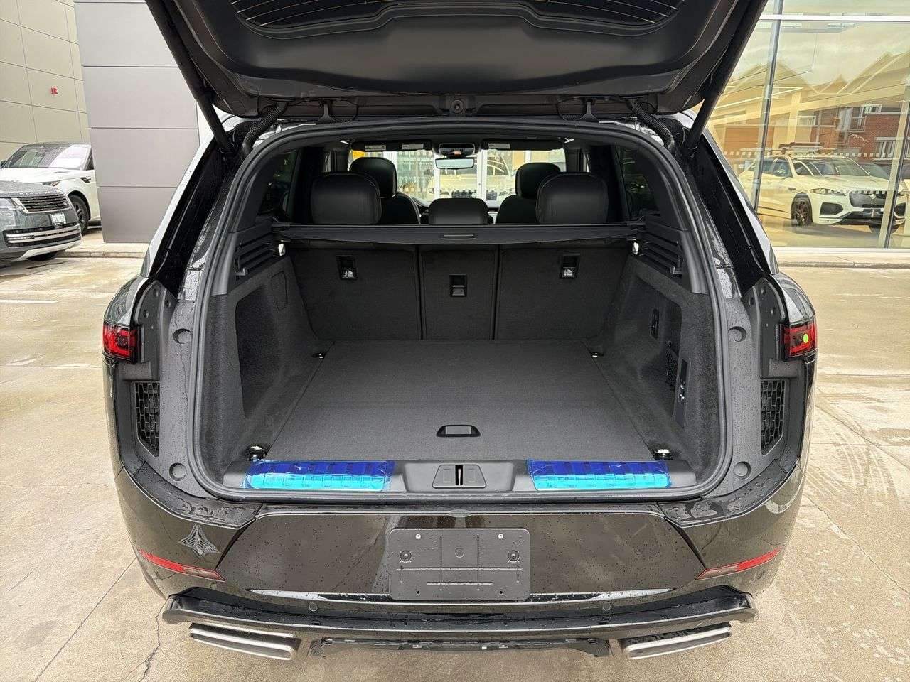 2026 Land Rover Range Rover Sport P400 Dynamic SE thumb 21